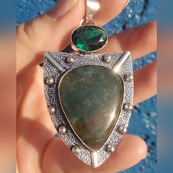 New Indian Moss Agate and Chrome Diopside Silver Pendant. - Picture 14 of 16